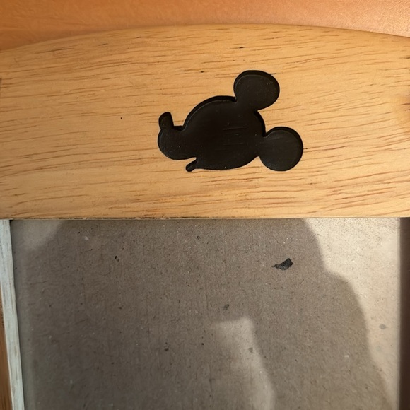 🚪 Disney Mickey Mouse wood picture frame 7x4 1/2 - Picture 2 of 5
